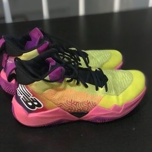 Two-X-Y New Balance mens shoes